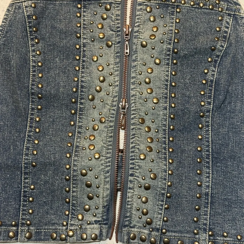 NWT studded open-back cropped denim vest top by Urban Outfitters / NEW - Picture 3 of 16
